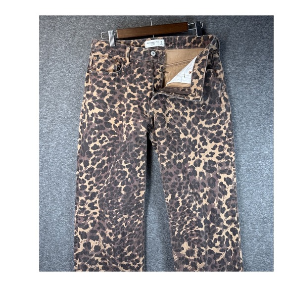 Abercrombie Fitch The Baggy Low Rise Leopard Print Jeans - Picture 9 of 13
